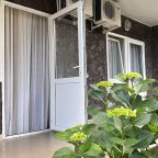 Трёхместный и более, Гостевой дом Allegro Home