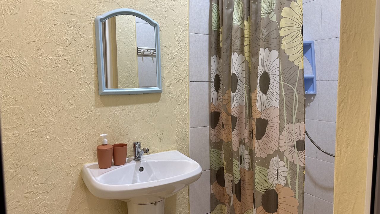 Трёхместный и более, Гостевой дом Allegro Home