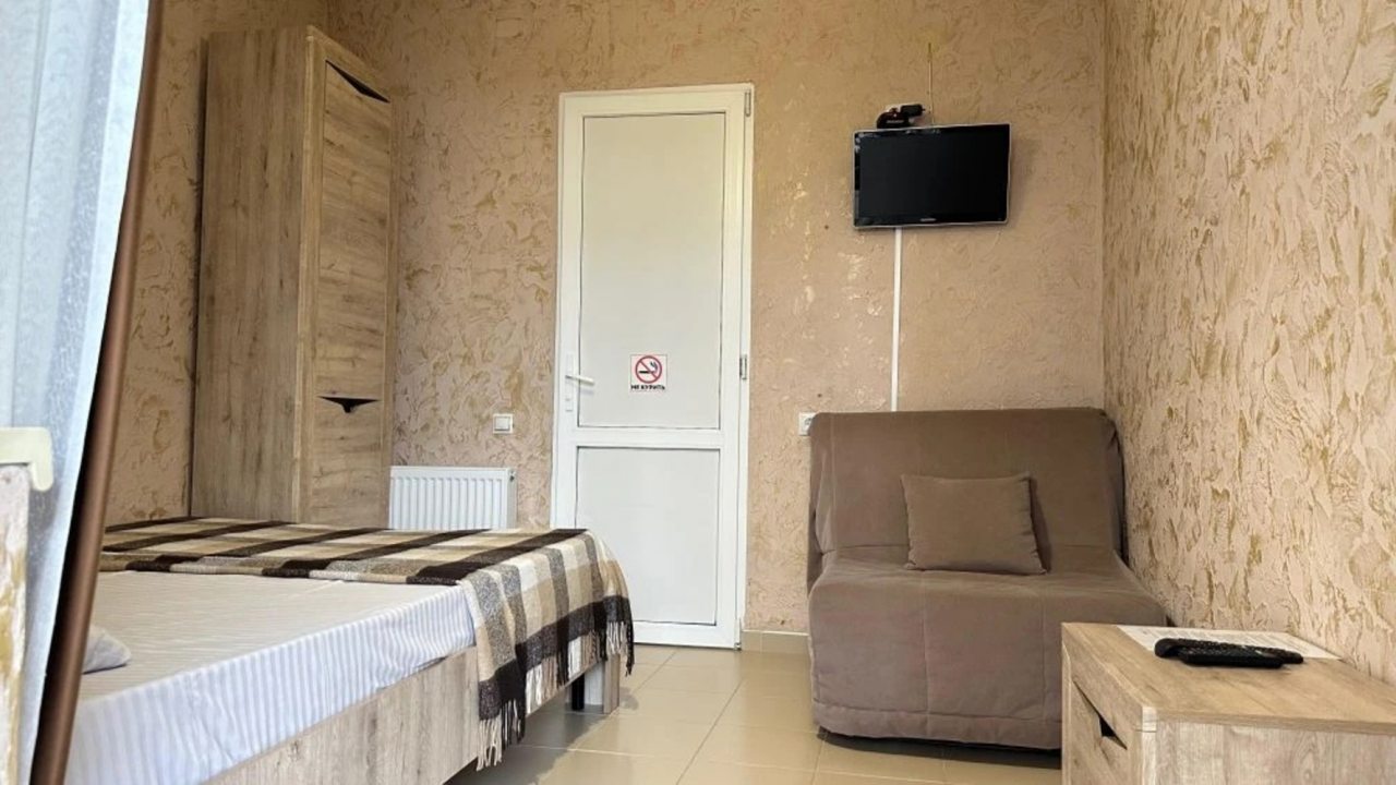Трёхместный и более (Трехместный Стандарт), Гостевой дом КомфортЛоо