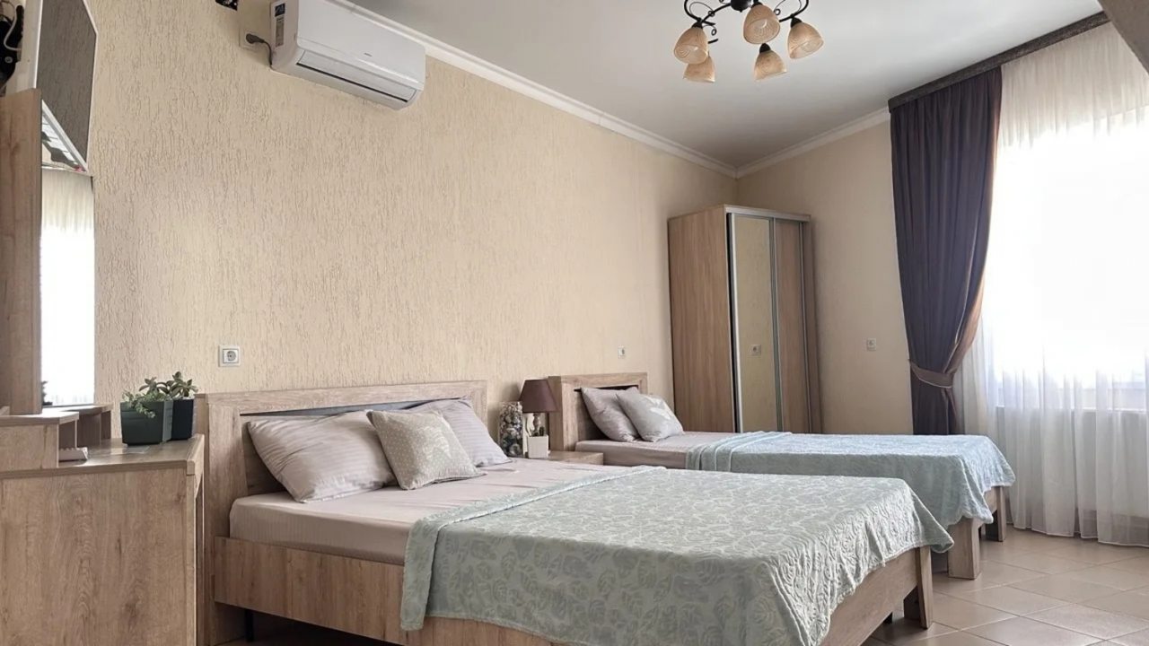 Четырехместный (Четырехместный Улучшенный), Гостевой дом КомфортЛоо