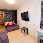 Квартира (Луна на 19-м этаже), Апартаменты Татьянин Дом на Павла Морозова, 87