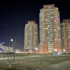 Общественная парковка во дворе дома, Апартаменты Татьянин Дом на Павла Морозова