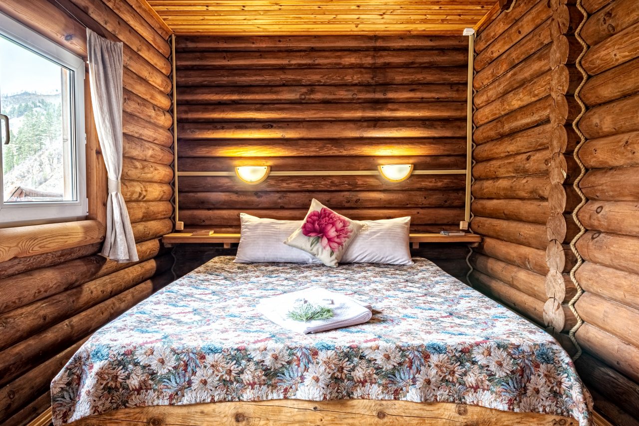 Двухместный (Номер с двуспальной кроватью) базы отдыха Шале в горах Алтая, Уожан