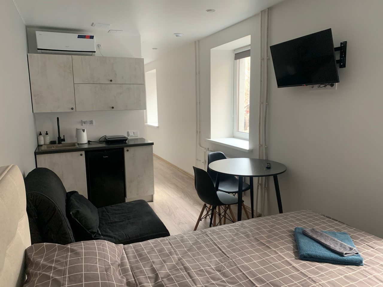 Трехместный (Первый этаж №9), Апартаменты RentalSPb на Лиговском