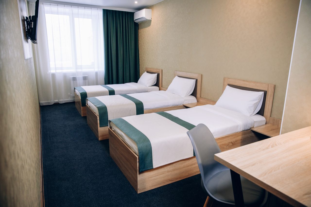 Трехместный (Стандарт с тремя кроватями) гостиницы SV Rooms Hotel, Комсомольск-на-Амуре