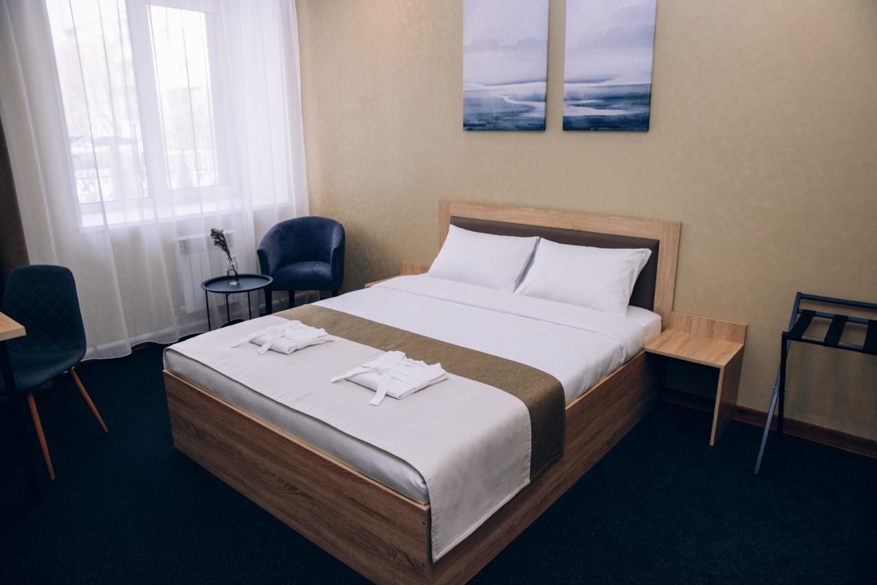Двухместный (Комфорт с 1 двуспальной кроватью) гостиницы SV Rooms Hotel, Комсомольск-на-Амуре