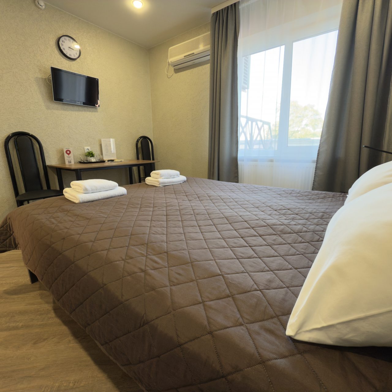 Двухместный (Номер с двуспальной кроватью), Гостиница Вираж