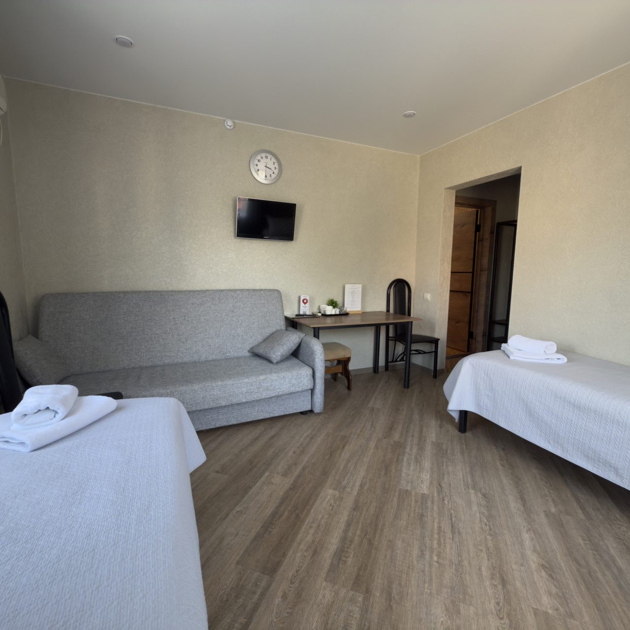 Двухместный (Двухместный номер с двумя раздельными кроватями), Гостиница Вираж