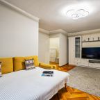 Апартаменты (Двухкомнатные для 4 гостей), Апартаменты MaxRealty24 Москва Лобачевского 80