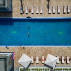 Открытый подогреваемый бассейн, Спа-отель Грейс Аква Вилла