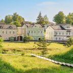 Своя ухоженная территория, Отель Русские Сезоны Село Вятское отели 4*