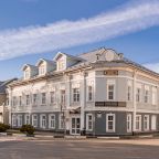 Своя ухоженная территория, Отель Русские Сезоны Село Вятское отели 4*