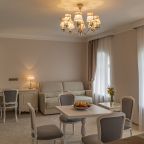 Люкс (Президентский с кухней Нумера купца Озерова 5*), Русские Сезоны Село Вятское отели 5*