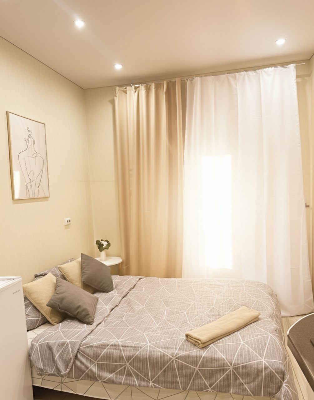 Двуспальная кровать