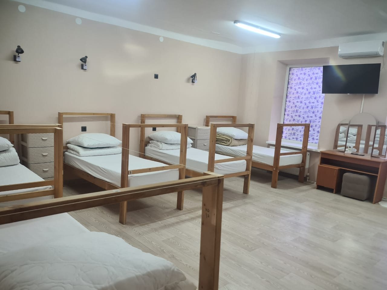 Семиместный (Койко место в семиместном номере), Хостел Атмосфера