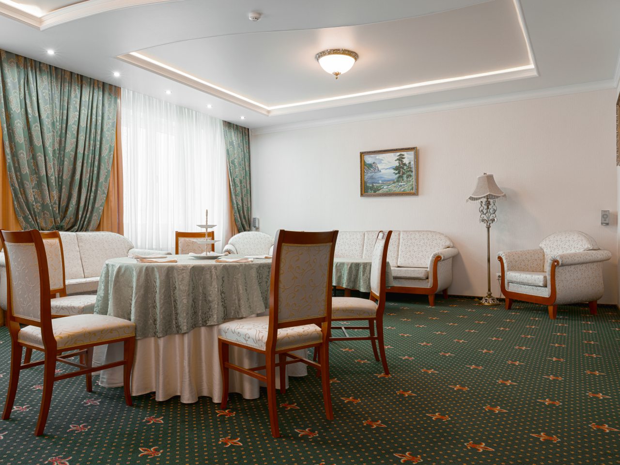 Площадь номера от 100 кв.м., кухня, кабинет, гостевая зона