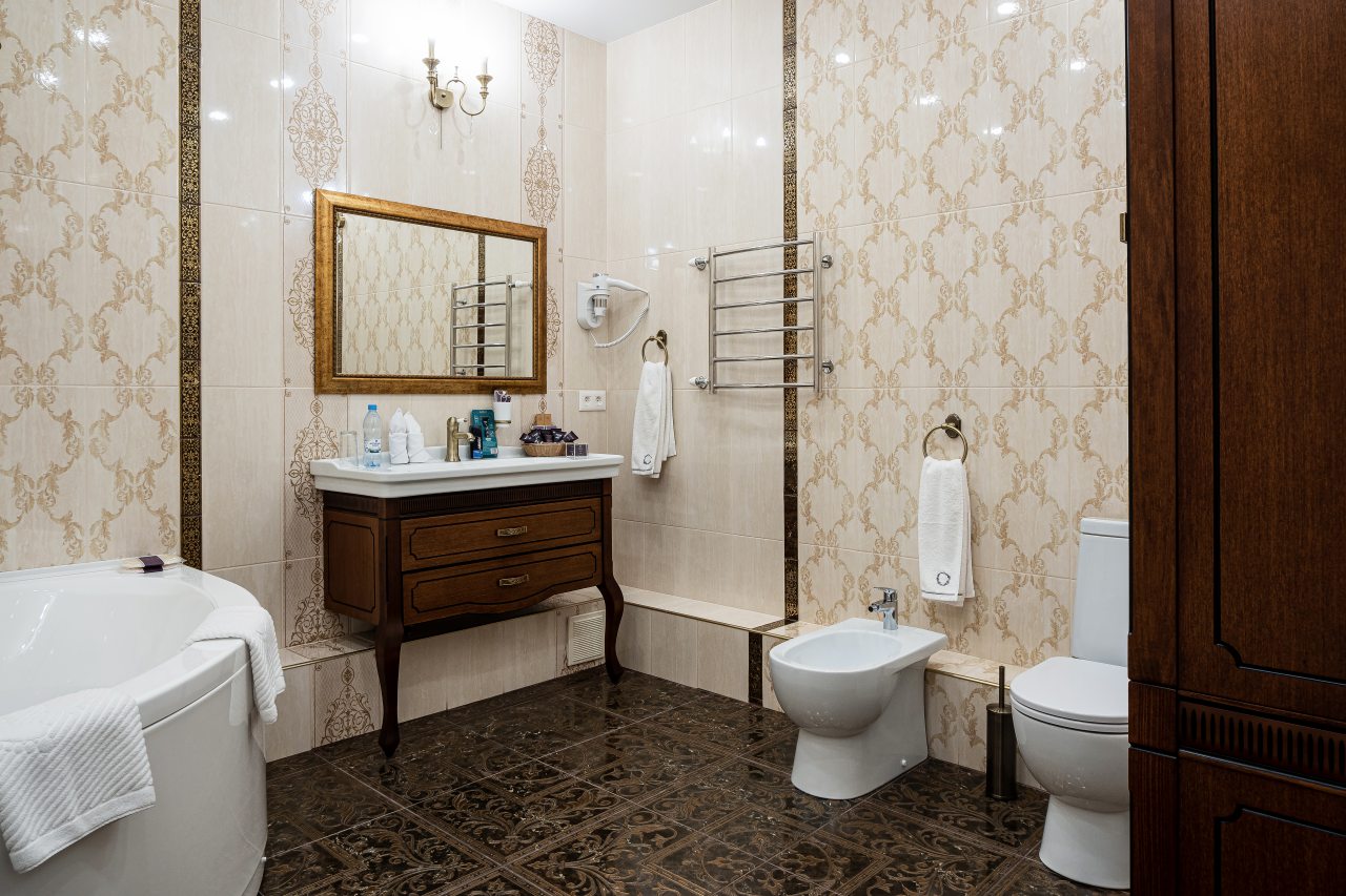 Косметические принадлежности премиум класса, джакузи, биде.