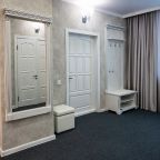 Площадь номера 50кв.м.,кровать 180*205, 2 комнаты.