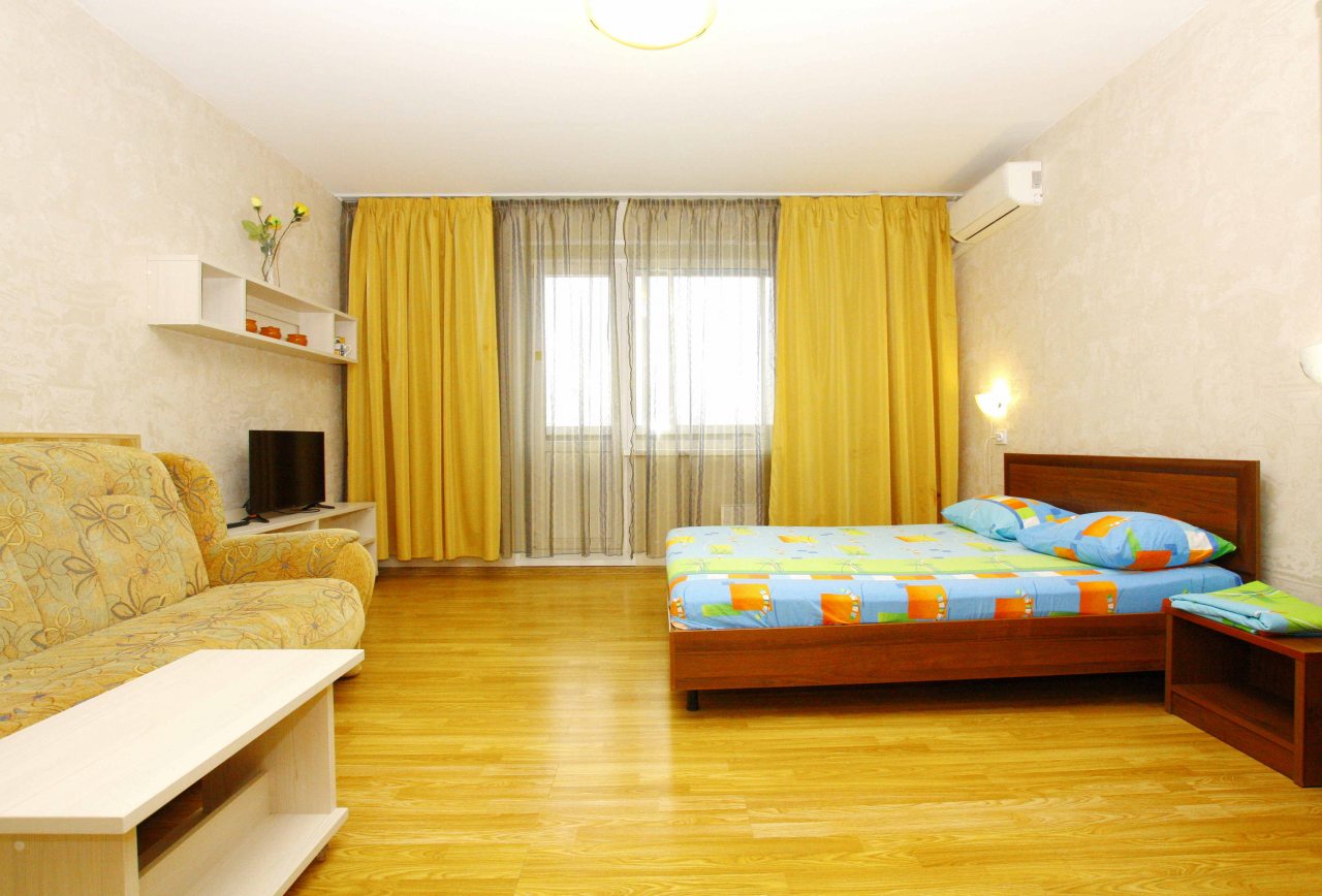 Квартира (Стандартные семейные апартаменты (136)) апартамента АльтОтель апартаменты, Челябинск