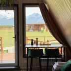 Дом (В стиле А-фрейм с открытым потолком), Загородный отель Саянский Марал