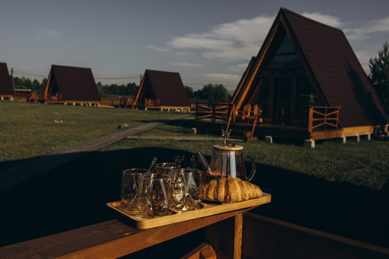 Дом (В стиле А-фрейм с открытым потолком), Загородный отель Саянский Марал