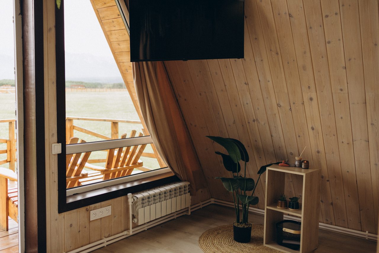 Дом (В стиле А-фрейм с открытым потолком), Загородный отель Саянский Марал