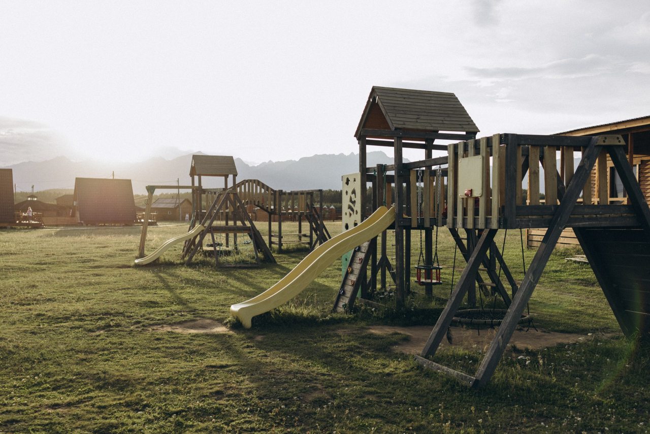 Детская площадка, Загородный отель Саянский Марал