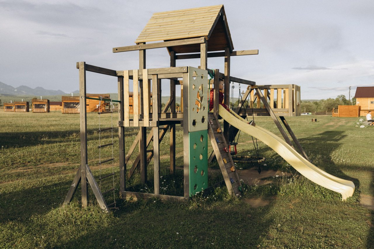 Детская площадка, Загородный отель Саянский Марал