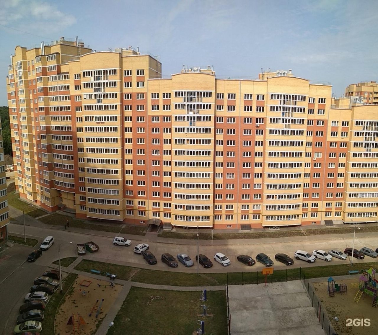 Парковка, Апартаменты на Миначева