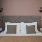 Апартаменты (Сапфир), Апартаменты Your Place