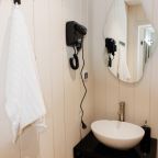 Коттедж (Дом бежевый), База отдыха Мох