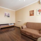 Апартаменты (МБ 166), Апартаменты Sutki Rent у Невы