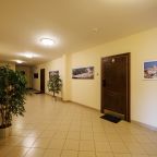 Апартаменты (МБ 166), Апартаменты Sutki Rent у Невы