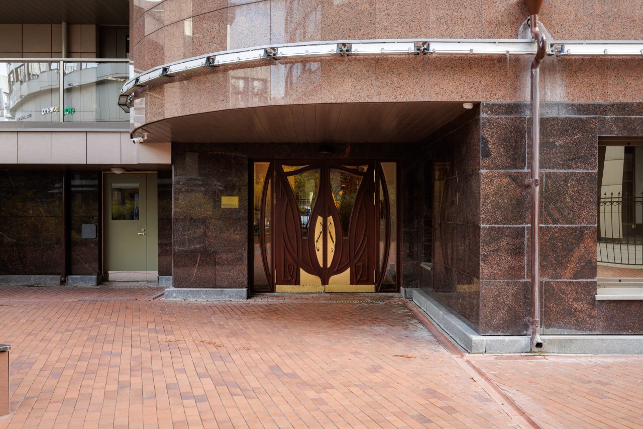 Апартаменты (МБ 166), Апартаменты Sutki Rent у Невы