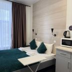 Раскладной стол, двуспальная кровать