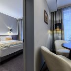 De Luxe (Делюкс двухкомнатный с видом в атриум), Отель DOMINA Пулково