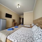 Трёхместный и более (Трехместный комфорт с балконом), Гостевой дом Сара