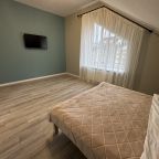 Четырехместный (Двух комнатный номер с двухспальной кроватью и двумя односпальными кроватями), Гостевой дом Бархат