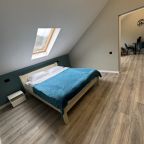 Четырехместный (Двух комнатный номер с двухспальной кроватью и двумя односпальными кроватями), Гостевой дом Бархат