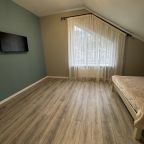 Четырехместный (Двух комнатный номер с двухспальной кроватью и двумя односпальными кроватями), Гостевой дом Бархат