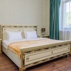 Четырехместный (Люкс с балконом), Гостевой дом Гранд Шале