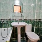Трехместный (Стандарт с балконом 3х-местный), Гостевой дом Уютный