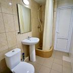 Четырехместный (Стандарт с балконом 4х-местный), Гостевой дом Уютный