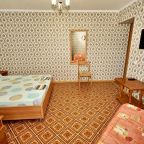 Четырехместный (Стандарт с балконом 4х-местный), Гостевой дом Уютный