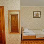Двухместный (Стандарт с балконом), Гостевой дом Уютный