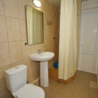 Четырехместный (Стандарт с балконом), Гостевой дом Уютный