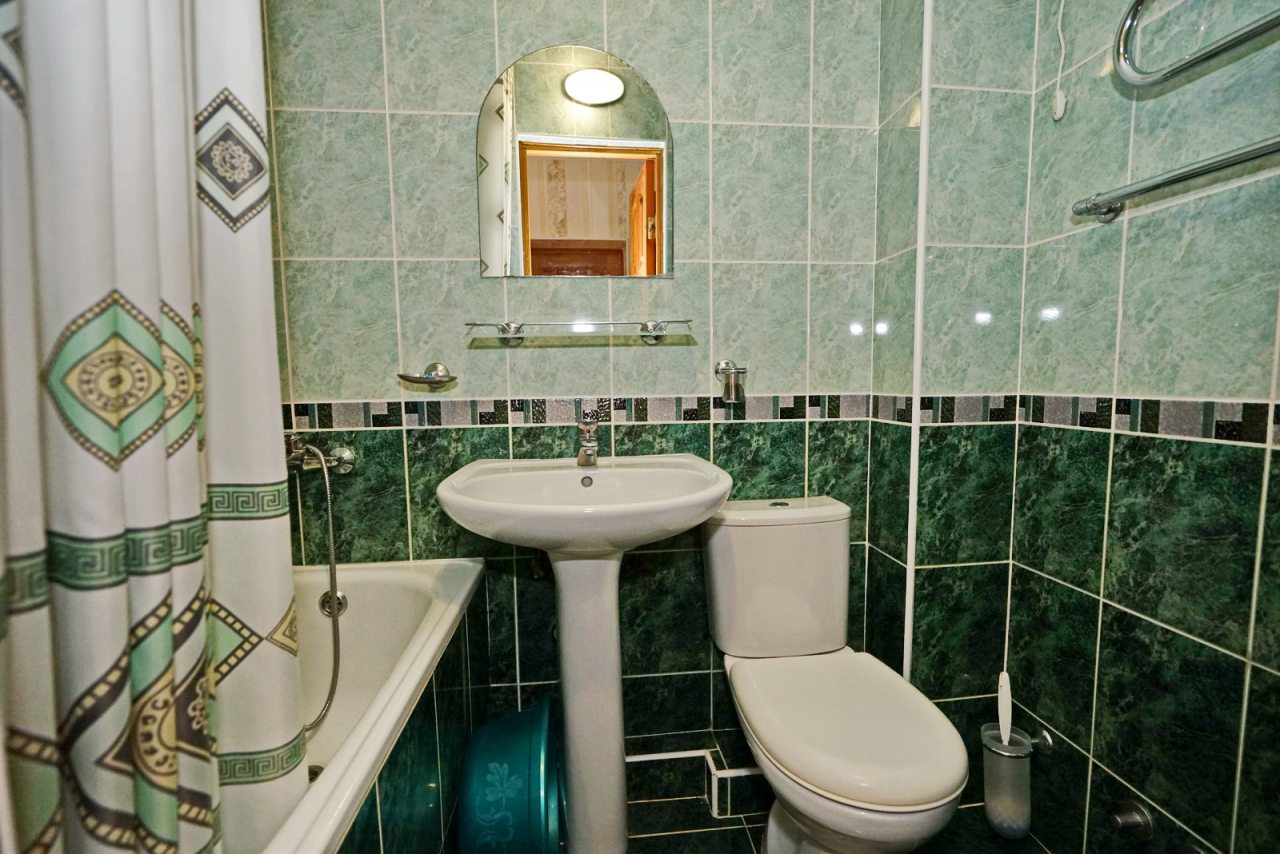 Четырехместный (Стандарт с балконом), Гостевой дом Уютный