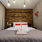 Полулюкс (США), Мини-отель СИМПЛ РУМС