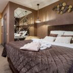 Полулюкс (Кения), Мини-отель СИМПЛ РУМС