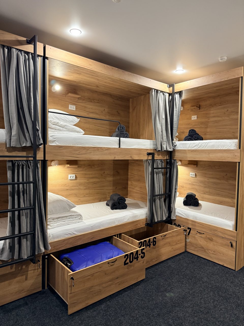 Десятиместный (Женский номер), Хостел Редиска на Лесгафта